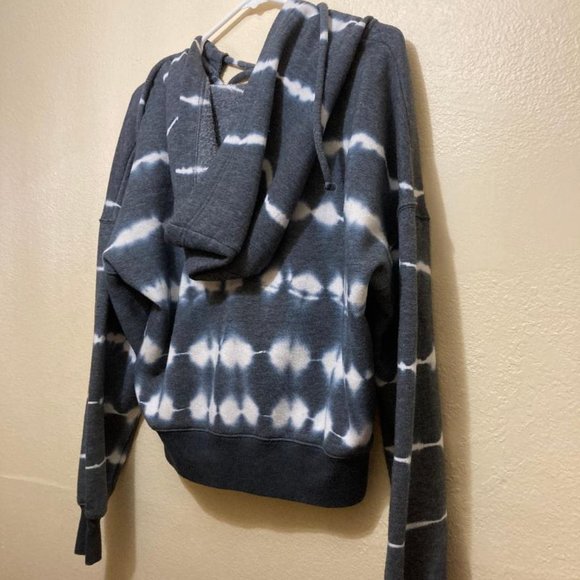 Free People Movement Womens Grey/White Tie Dye Crop Lace Up Accent Hoodie Medium - Picture 2 of 5